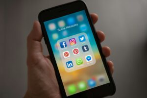 | Blog | 3 social-media